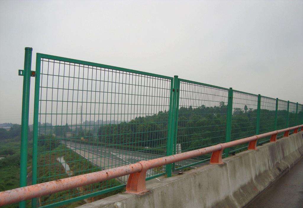高速公路护栏网